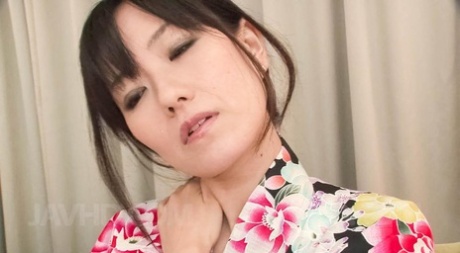 Manami Komukai star du sexe img