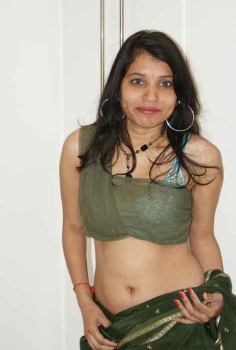 Kavya Sharma étoile nue image