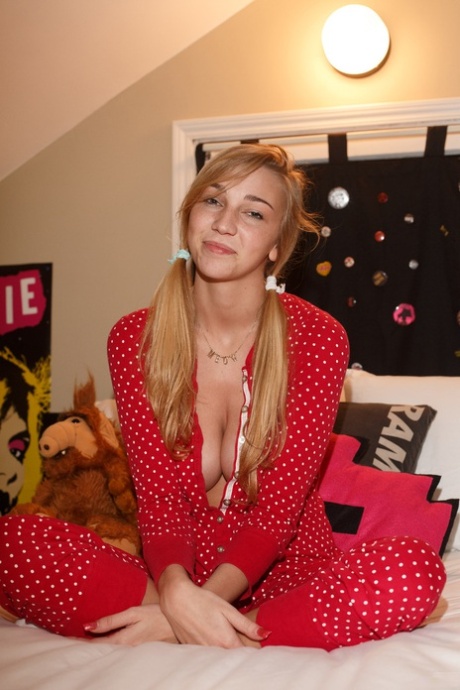 Kendra Sunderland étoile nue galeries