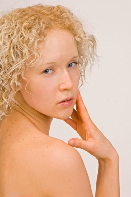 cheveux bouclés blonds maigres meilleur images