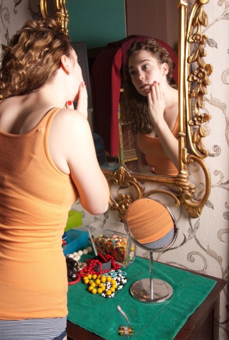 actrices aux cheveux bouclés nu xxx photo